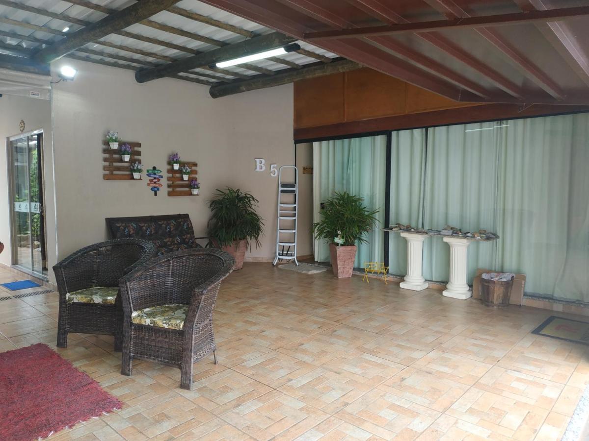 Quarto em Acomodações Particulares Suítes Belo Quinto Brotas